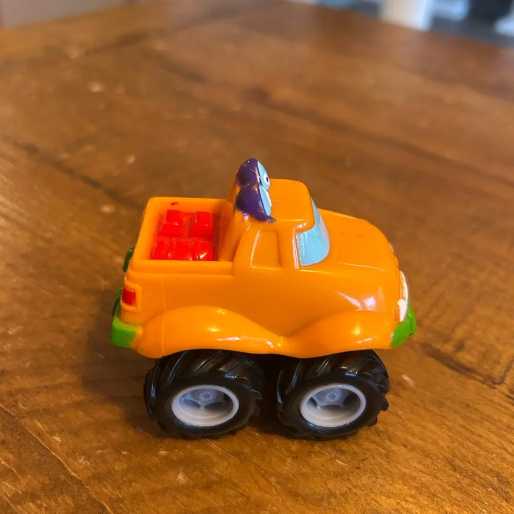 Del Taco Kid Loco meal toy monster truck as is